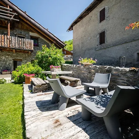 Granuit Alpine شقة Sauze di Cesana